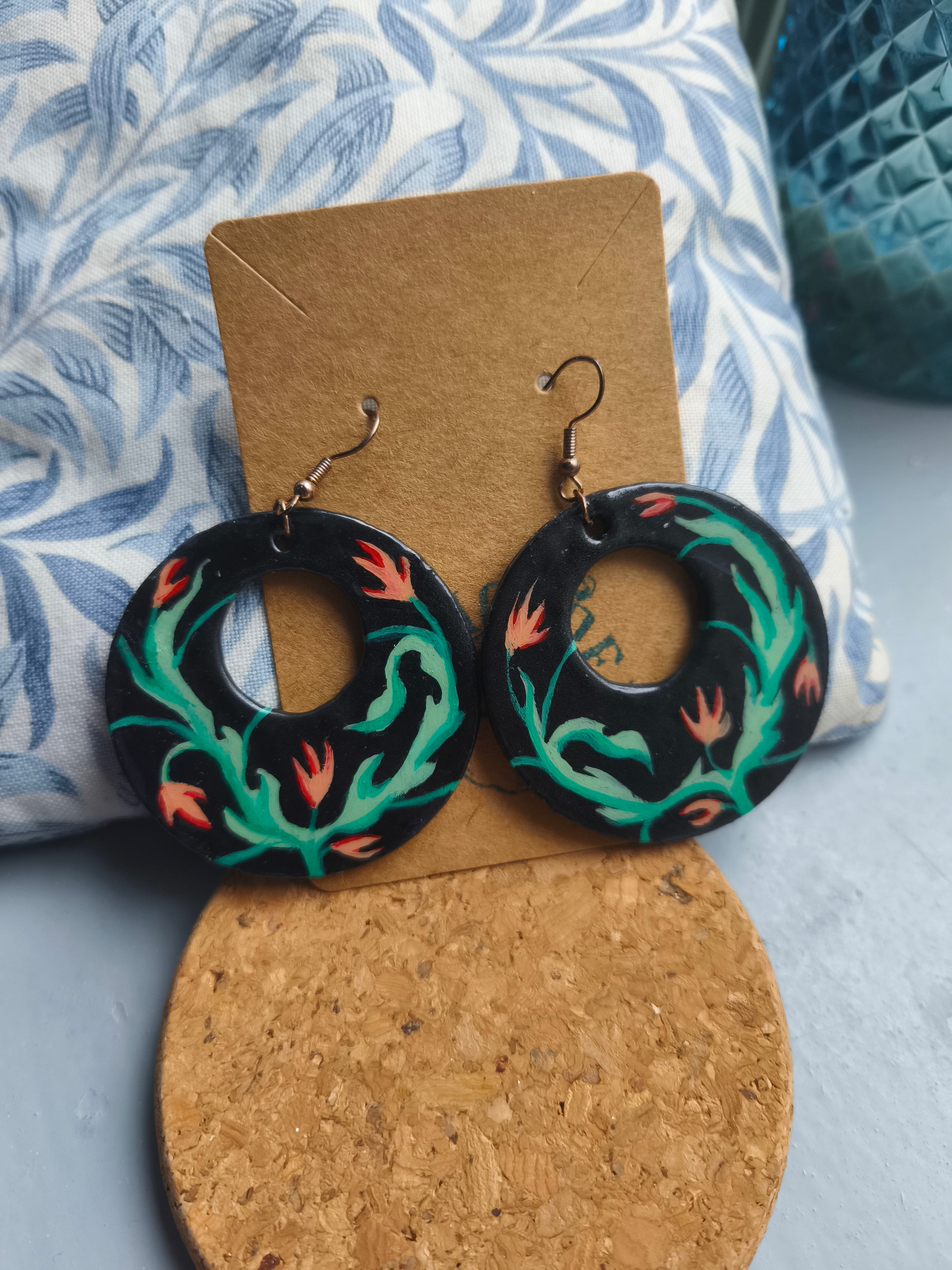 Dark flowers earrings